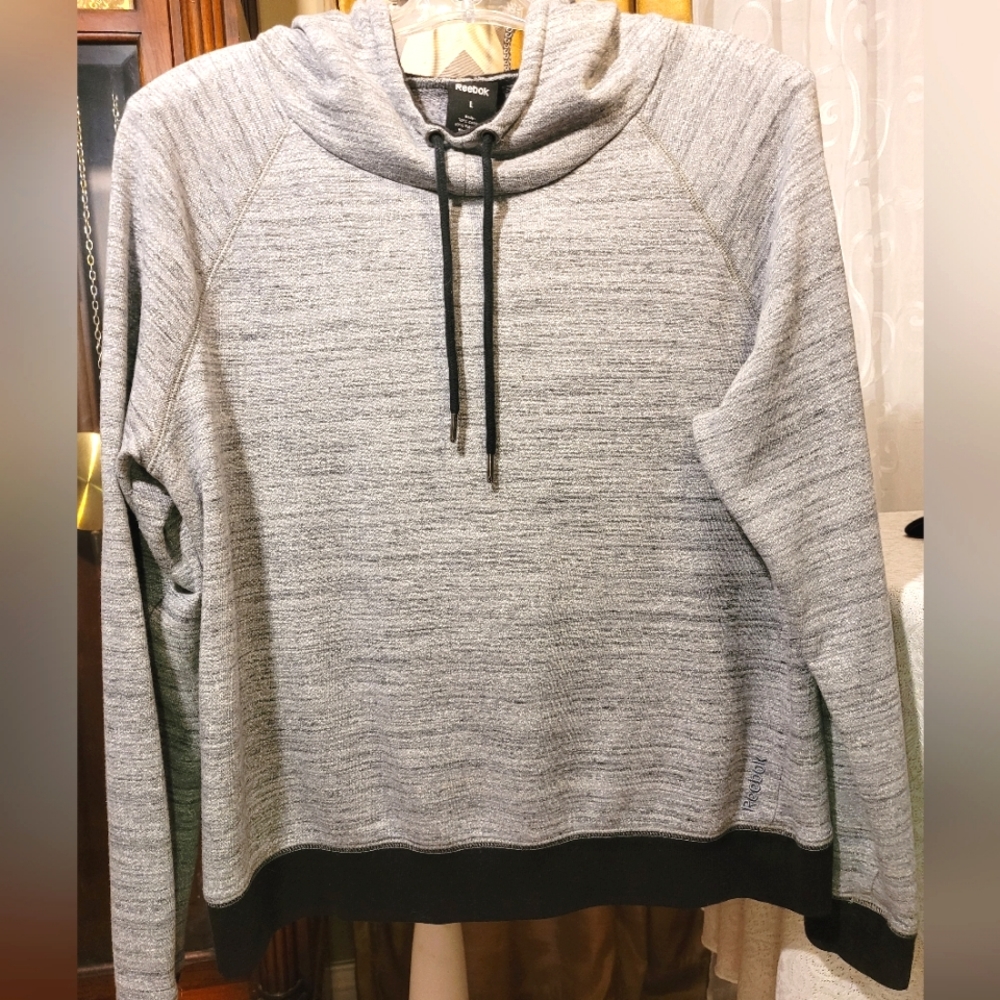Reebok Pullover Hoodie Gray with Black Trim Large Excellent 😍